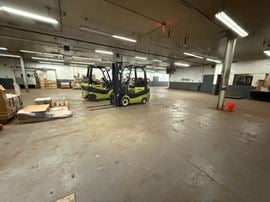 49,044 SF Industrial Building