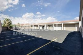 Rare Mfg./Showroom/Warehouse near Sunset!