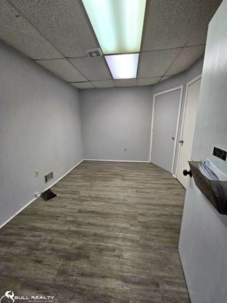Broker Office |  ±170 SF