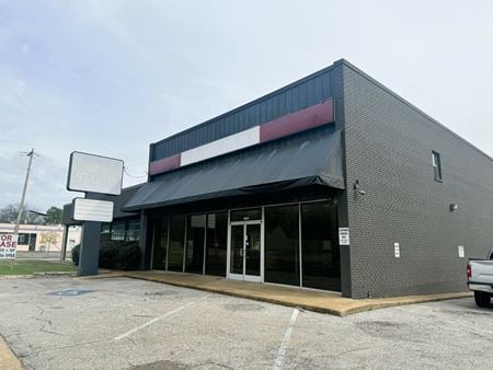 Retail space for Rent at 804 S Highland St in Memphis