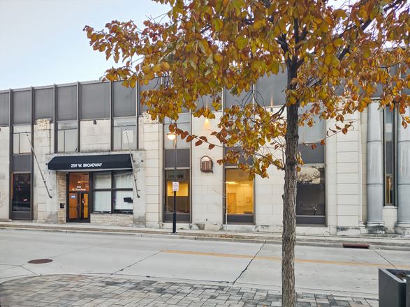 HQ - Waukesha - 259 W Broadway