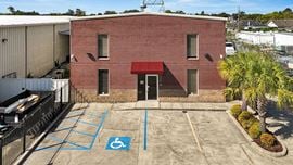 3821 Day Street