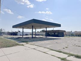 RETAIL/OFFICE NEAR SENECA & I-235