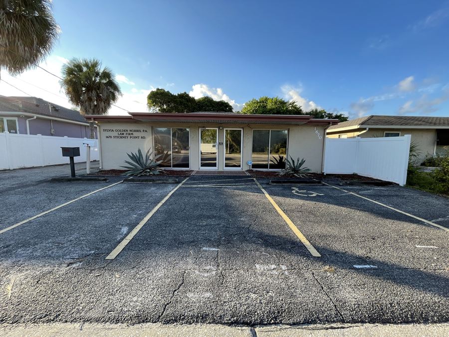 FREESTANDING OFFICE/APARTMENT BUILDING ON STICKNEY POINT RD.! 1670