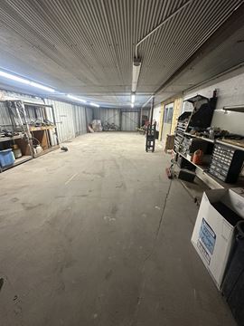 Industrial Building on Huge Lot