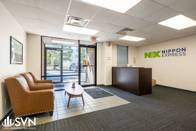 Functional Midsize Industrial Space For Sublease - 34,163 SF