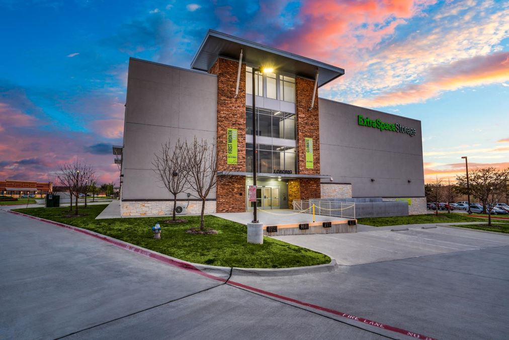 EXTRA SPACE STORAGE Property & Listing Details 42Floors