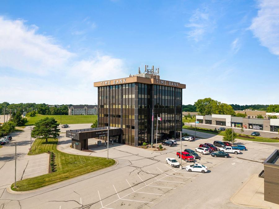 2550 Middle Road, Bettendorf Sale
