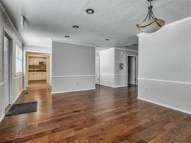 525 Tower Dr, Moore OK 73160