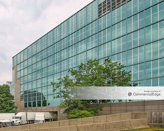 BLT Financial Center - 200 Elm Street