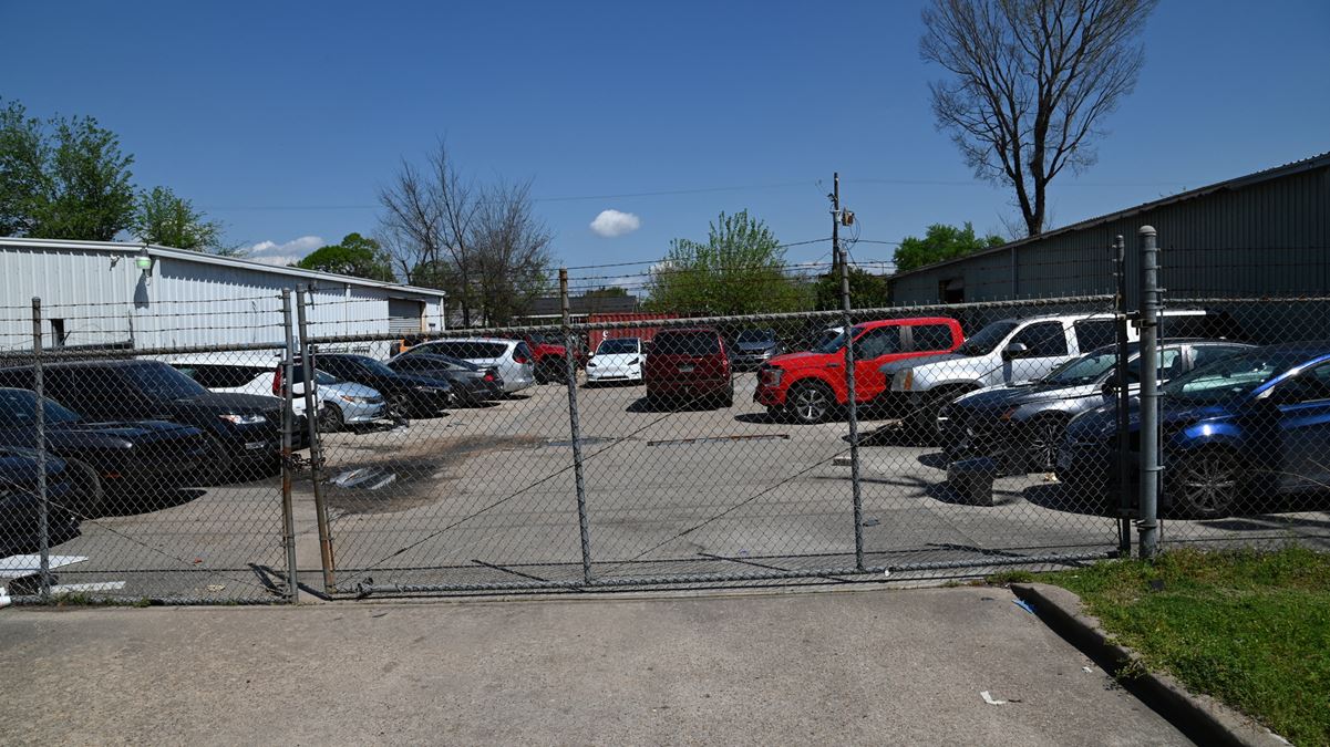 16450 & 16410 Lee Rd
