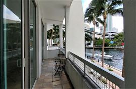Brickell on the River
