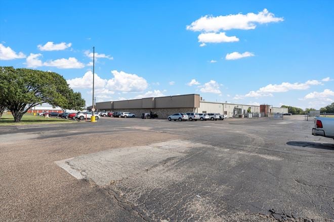 624 Texas Central Pkwy