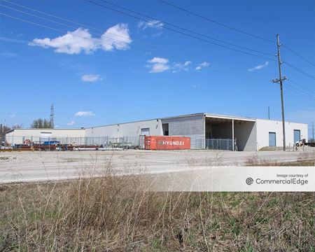 Photo of commercial space at 832 North Lallendorf Road in Oregon