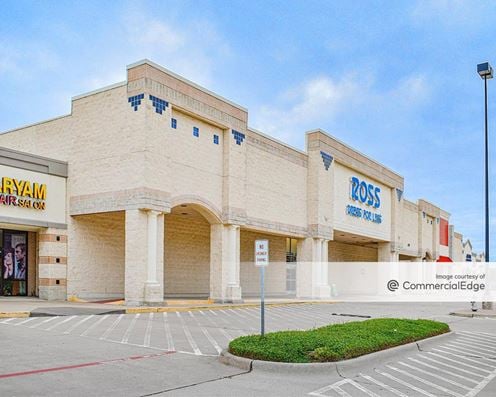 The Colony Plaza - 4711 State Highway 121