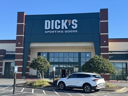 Retail space for Rent at 4022 Athens Highway in Loganville