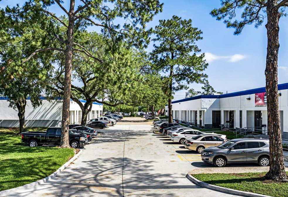 Pineway Business Center