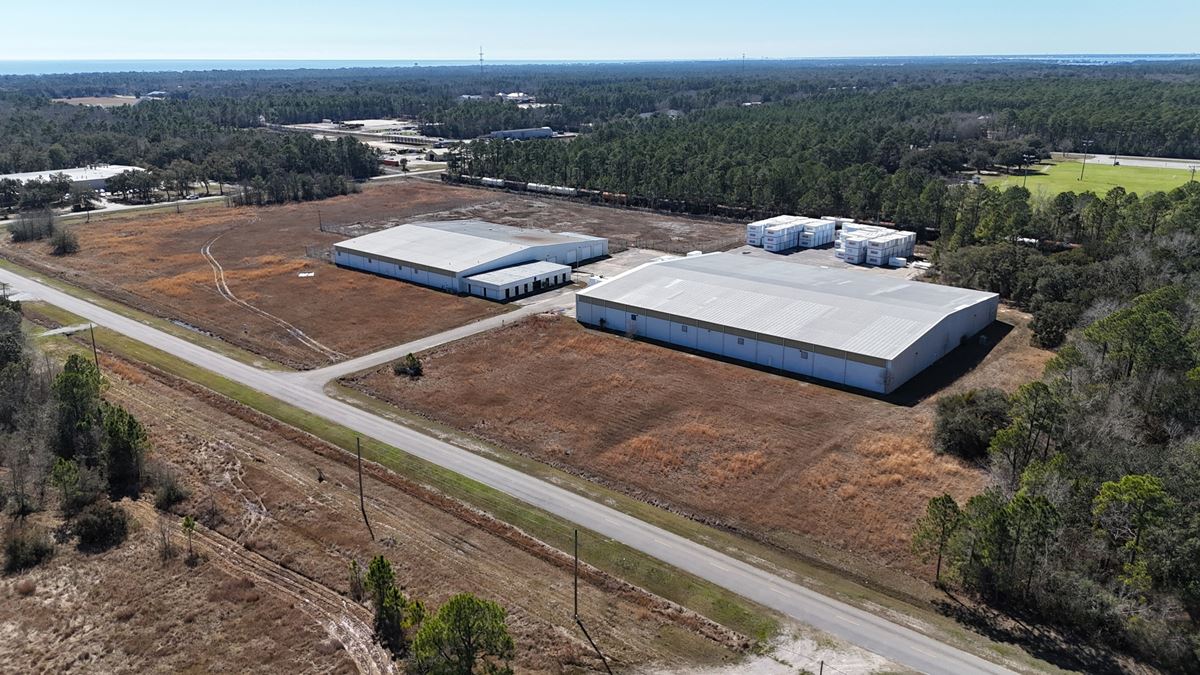 +/-106,000 SF ON 18 ACRES | INCOME/UPSIDE