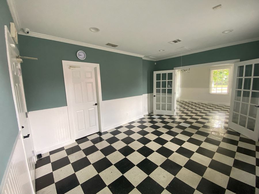 329 Southfield Rd