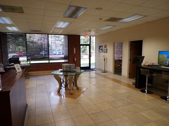 300 Dominion Drive, Suite 100