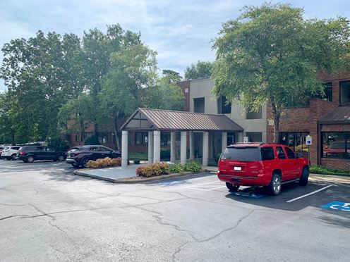 18 Corporate Hill Dr