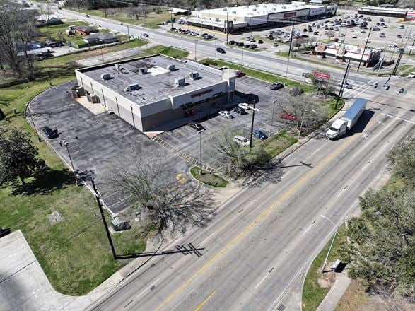Moss Street Lafayette LA-3747