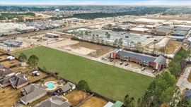 121 N Lhs Dr