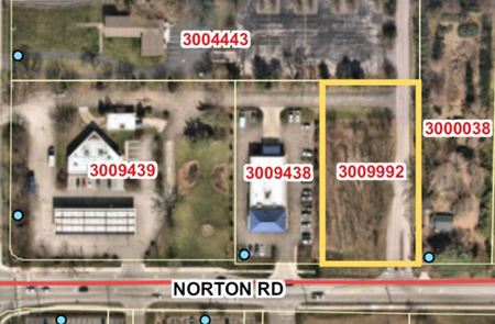 Photo of commercial space at 1356 E Turkeyfoot Lake Road in Akron