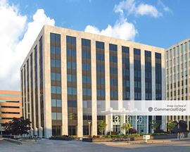 300 Ottawa Avenue NW