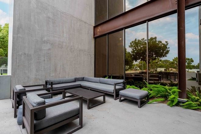 2082 Michelson Executive Suites