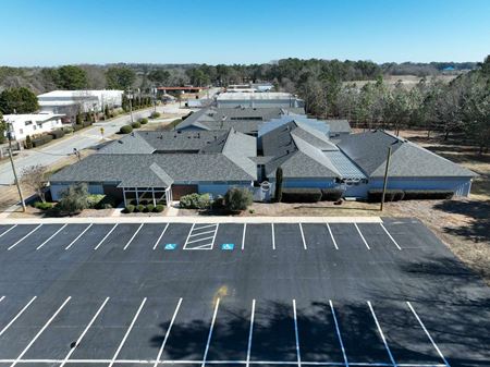 Office space for Sale at 1016 Everee Inn Rd in Griffin