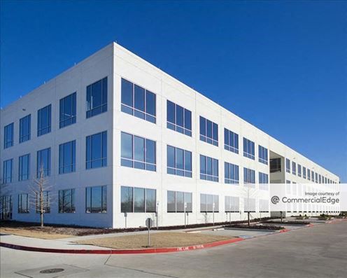 The Landing - 6111 West Plano Pkwy