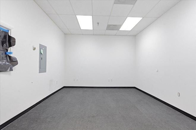 Washington Commerce Center | Units 4 & 5