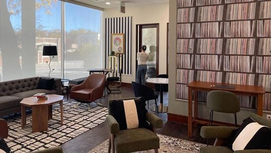 Enclave Coworking - Enclave Lake Forest