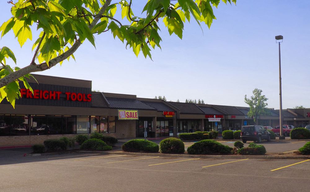 College Square Shopping Center 2830 NE Hogan Road, Gresham, OR
