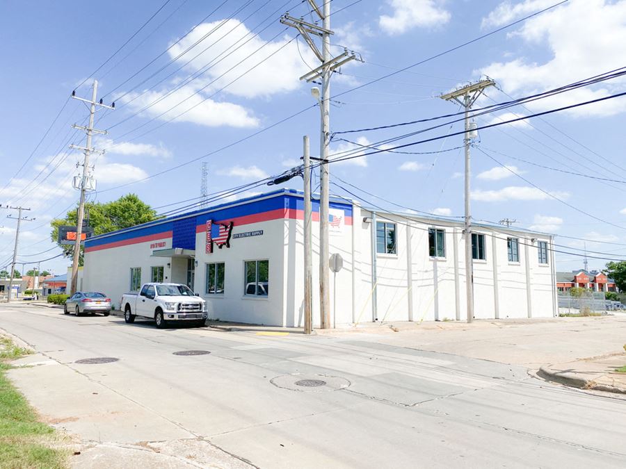 Open Showroom/ Warehouse Springfield, MO 300 E Chestnut St