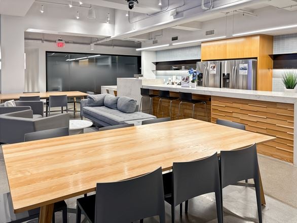 Spaces - Long Beach - 145 W Broadway