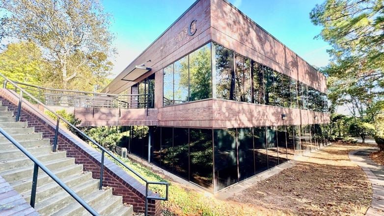 8800 Roswell Rd