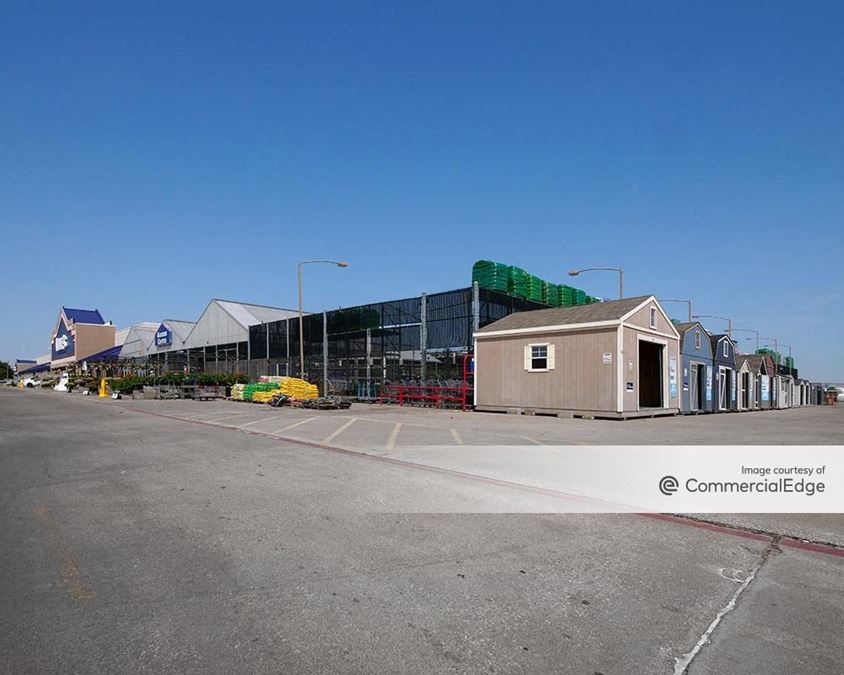 4444 North Galloway Avenue, Mesquite, TX Retail Building