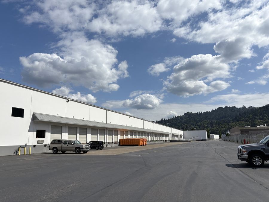 Distribution Warehouse for Lease
