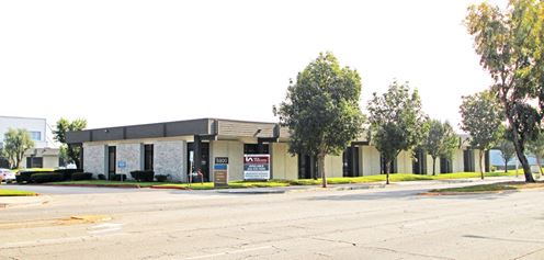 Commerce Plaza