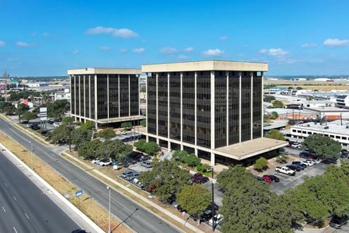 REO-Texas 185K SF Value Add Office | Alamo Towers, I-410 Visibility