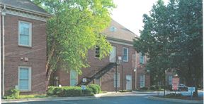 525 Forest Parkway