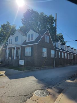 10 S Vann St