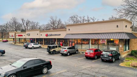 Commercial space for Rent at 18W411-18W435 Roosevelt Rd in Lombard