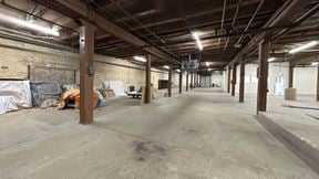 1631-1639 W Carroll Ave - Kinzie Corridor Flex Space