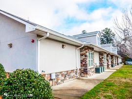 12 Unit Healthcare Facility | ±8,878 SF | For Lease