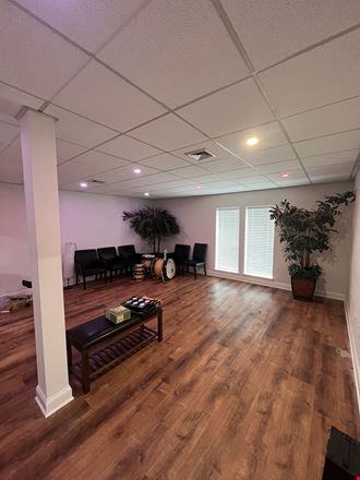 1223 W Chester Pike