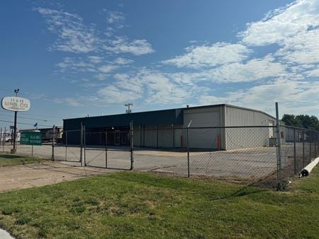 Industrial space for Rent at 1711 N Sheridan Rd in Tulsa