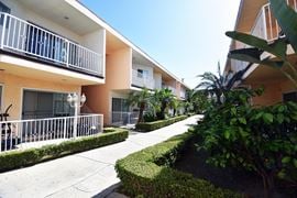 Inglewood Palms